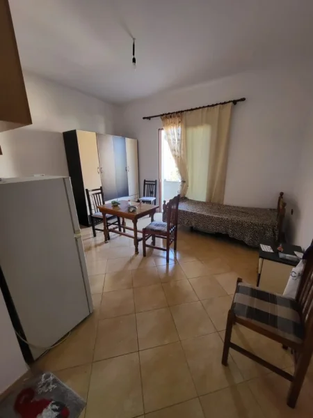 Tirane, jepet me qera apartament 1+1 Kati 2, 35 m² 260 € (Qendra Shëndetësore Qytet Studenti)