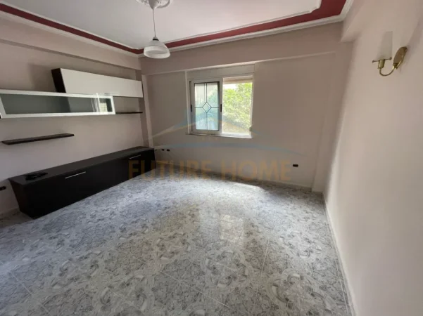 Durres, shitet apartament 2+1 Kati 2, 74 m² 135.000 € (PALLATI I SPORTIT,DURRES)