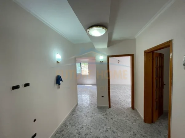 Durres, shitet apartament 1+1 Kati 2, 53 m² 105.000 € (PALLATI I SPORTIT,DURRES)