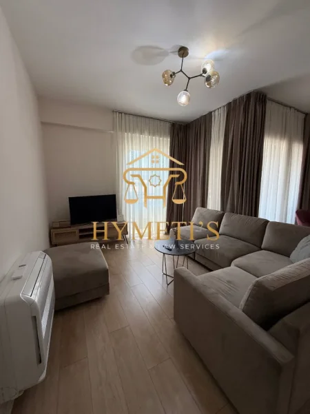 Tirane, jepet me qera apartament 2+1+Ballkon Kati 4, 95 m² 1.600 € (Rruga e Kosovarëve, Tiranë)