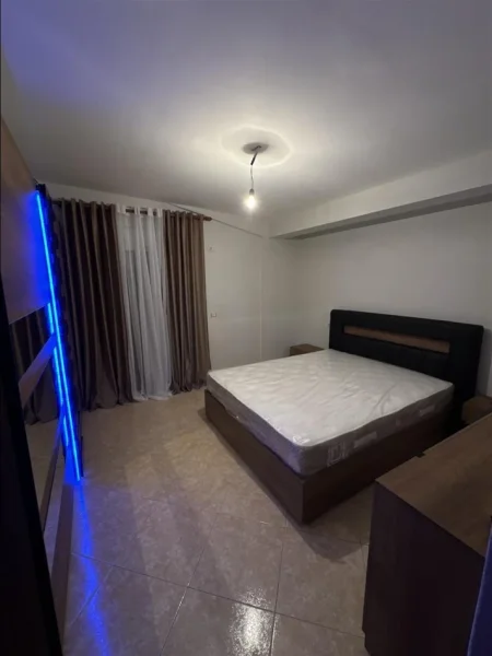 Tirane, jepet me qera apartament 2+1 Kati 5, 140 m² 500 € (Kodra E. Priftit)