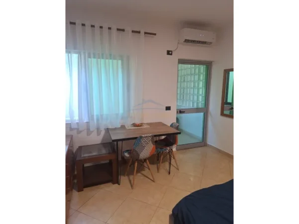 Tirane, shitet apartament 2+1+Ballkon Kati 2, 93 m² 224.000 € (Rruga e Durresit)