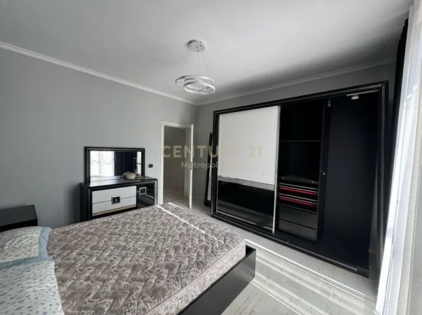 Tirane, jepet me qera apartament 2+1+Ballkon Kati 2, 150 m² 650 € (vasil shanto)
