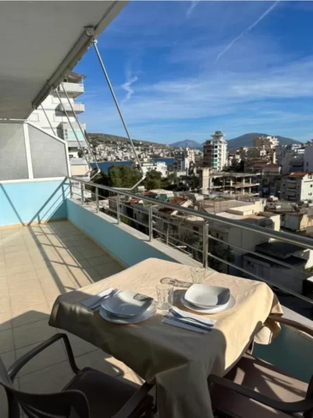 Sarande, jepet me qera nga Pronari, pa-komision apartament 1+1+Ballkon Kati 3, 70 m² 350 €