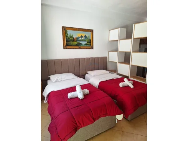 Tirane, Shiten, Dy Garsoniere, Kati 2, 93 m² 224.000 € (Rruga e Durresit)