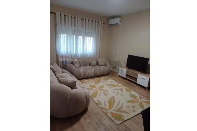 Tirane, jepet me qera apartament 2+1 Kati 4, 93 m² 750 € (Brryli)