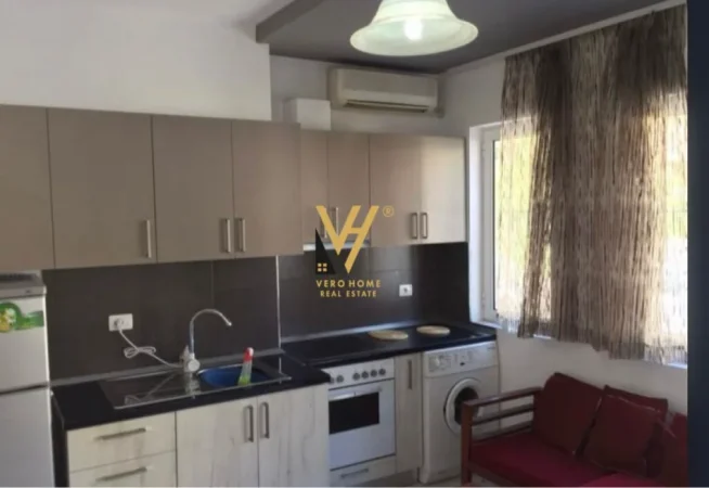 Tirane, jepet me qera garsonier Kati 1, 40 m² 420 € (RRUGA FORTUZI)