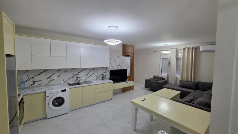 Tirane, jepet me qera Mine Peza tek Prokuroria Apartament 2+1 Kati 6 800 €