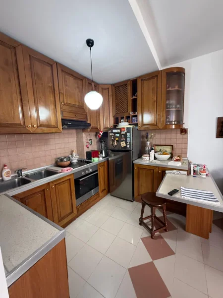🏡 SHITET APARTAMENT 2+1  📍 Pazari i Ri, Tiranë