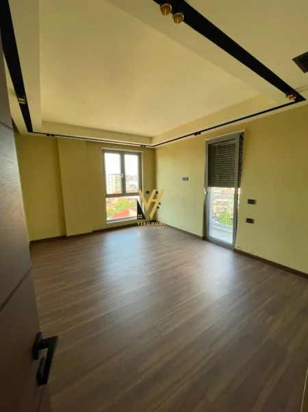 Tirane, jepet me qera ambjent biznesi Kati 7, 110 m² 1.850 € (RRUGA E KAVAJES)