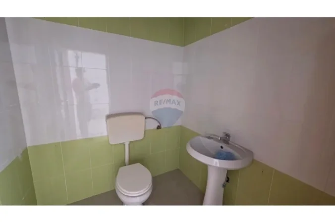 Vlore, shitet ambjent biznesi Kati 2, 165 m² 189.750 € (Orikum, Vlore)