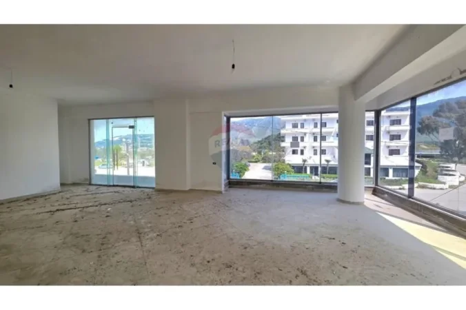 Vlore, shitet ambjent biznesi Kati 2, 165 m² 189.750 € (Orikum, Vlore)