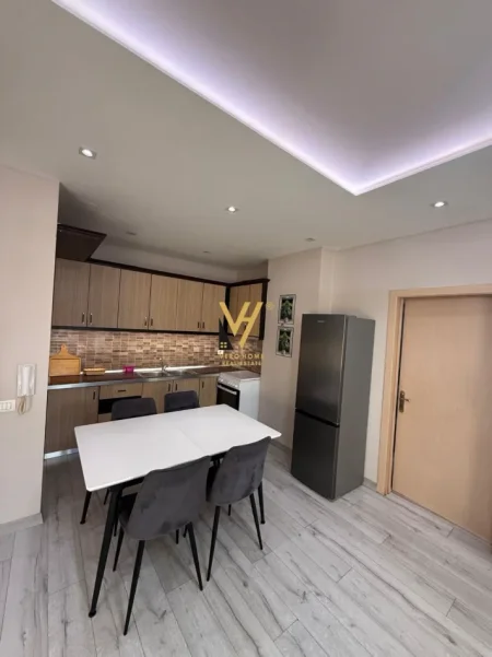 Tirane, shitet apartament 2+1+Ballkon Kati 4, 100 m² 169.000 € (ASTIR)