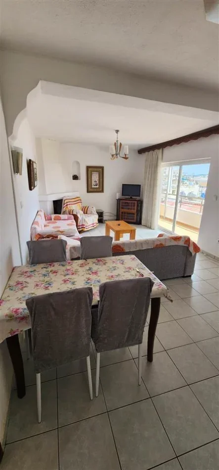Sarande, jap me qera shtepi 1+1+Aneks+Ballkon Kati 4, 80 m² 40 € (Rruga Mitat Hoxha Sarande)