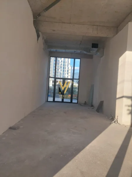 Tirane, jepet me qera dyqan Kati 0, 84 m² 1.500 € (RRUGA E BURGUT)