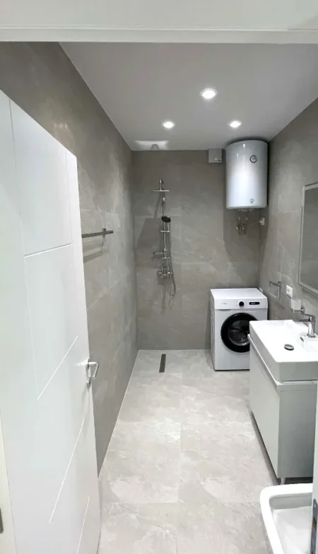 Tirane, shitet apartament 2+1+Ballkon Kati 9, 70 m² 235.000 € (rruga myslym shyri)