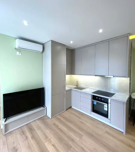 Tirane, shitet apartament 2+1+Ballkon Kati 9, 70 m² 235.000 € (rruga myslym shyri)