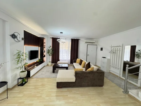 Tirane, jepet me qera apartament duplex 2+1 Kati 2, 110 m² 1.000 € (Kodra e Diellit)