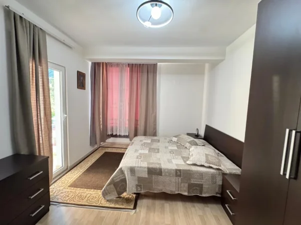 Tirane, jepet me qera apartament duplex 2+1 Kati 2, 110 m² 1.000 € (Kodra e Diellit)