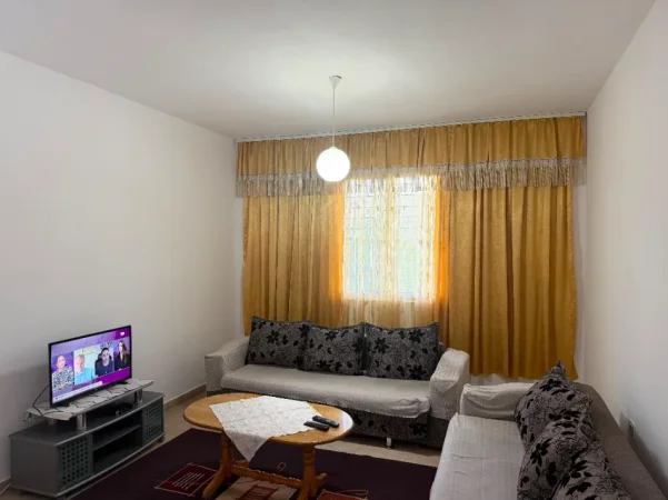 Tirane, jepet me qera apartament 1+1 Kati 1, 70 m² 350 € (PRANE MARLIN BARLETIT)