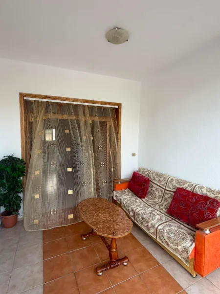Tirane, jepet me qera apartament 1+1 Kati 1, 70 m² 350 € (PRANE MARLIN BARLETIT)