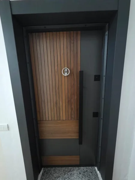 Tirane, jepet me qera apartament 2+1 Kati 3, 85 m² 600 € (Rruga 5 Maji)