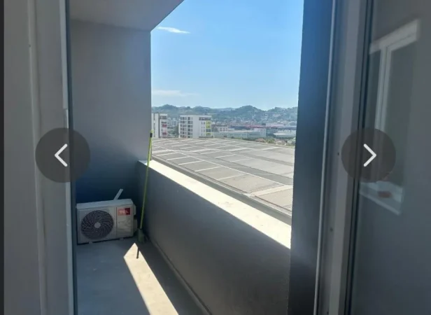 Tirane, jepet me qera apartament 1+1 Kati 7, 56 m² 450 € (Universe City)