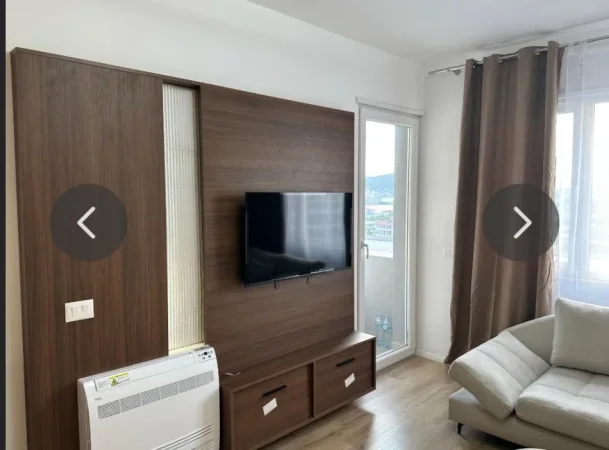 Tirane, jepet me qera apartament 1+1 Kati 7, 56 m² 450 € (Universe City)