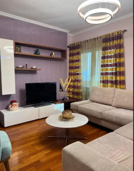 Tirane, jepet me qera apartament 2+1+Ballkon Kati 6, 96 m² 1.500 € (ARENA CENTER)