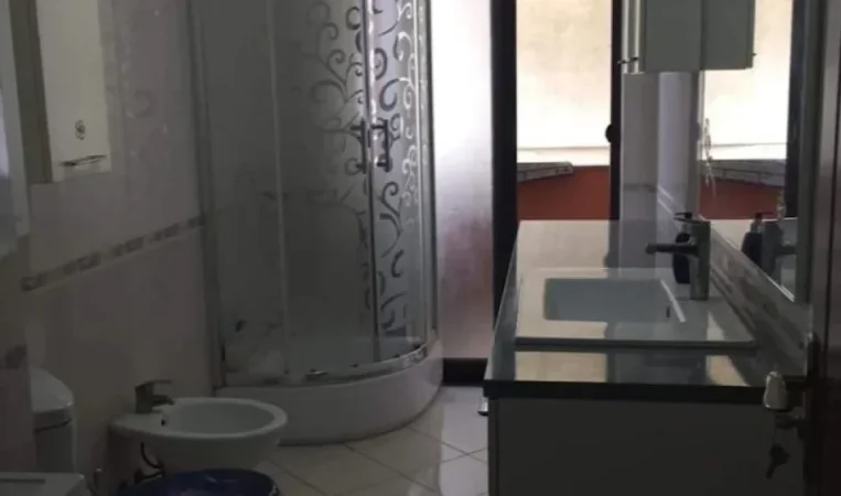 Tirane, jepet me qera apartament 2+1 Kati 3, 110 m² 550 € 