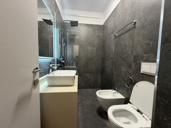 Shqiperi, jepet me qera apartament 2+1 Kati 9, 116 m² 1.250 € 