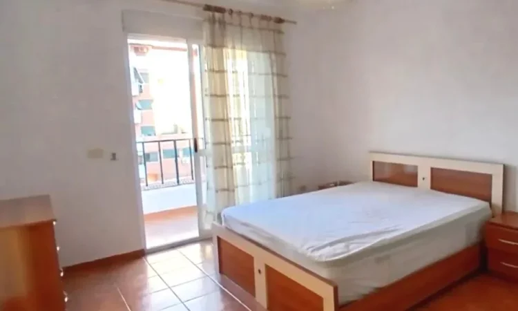 Tirane, jepet me qera 1+1 , 