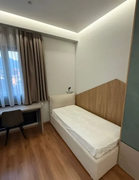 Tirane, jepet me qera apartament 2+1 Kati 2, 111 m² 700 € (RRUGA E DIBRES)