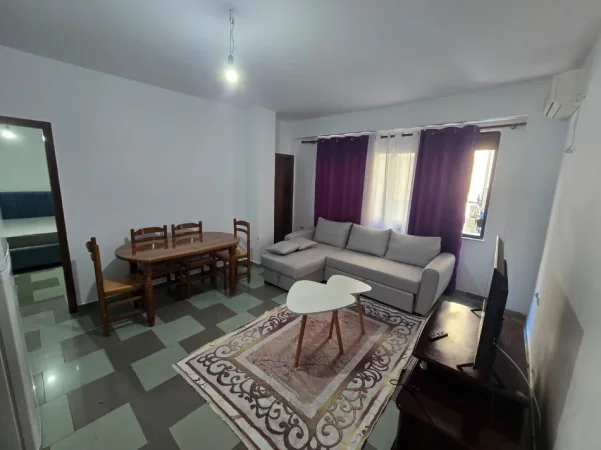 Tirane, jepet me qera apartament 1+1 Kati 2, 65 m² 450 € (Rruga e Elbasanit perballe Luarasit)