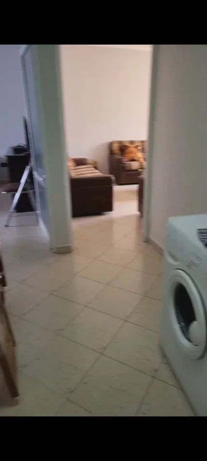 Tirane, jepet me qera apartament 1+1 Kati 3, 57 m² 350 € (Allias)