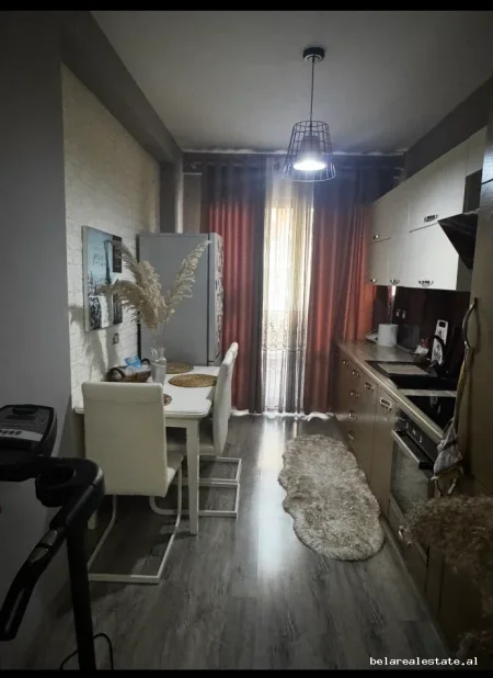 Tirane, jepet me qera apartament 1+1+Ballkon Kati 4, 65 m² 420 € (Thoma Koxhaj)