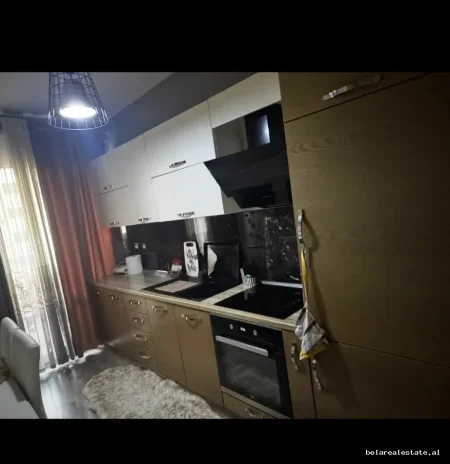 Tirane, jepet me qera apartament 1+1+Ballkon Kati 4, 65 m² 420 € (Thoma Koxhaj)