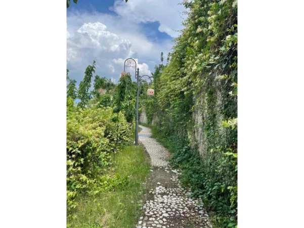 Tirane, shitet apartament Vile 2 Katshe Kati 2, 417 m² 1.300.000 € (kodra e diellit)