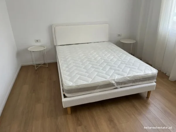 Tirane, jepet me qera Vile 1+1+Ballkon Kati 1, 65 m² 470 € (Namik Delvina)