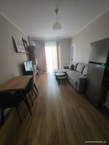 Tirane, jepet me qera apartament 2+1+Ballkon Kati 3, 75 m² 626 € (Hamdi Sulcebe)