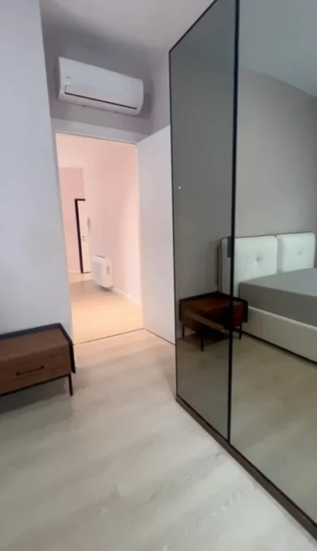 Tirane, jepet me qera apartament 1+1 Kati 4, 70 m² 900 € (Rruga e Kosovareve)