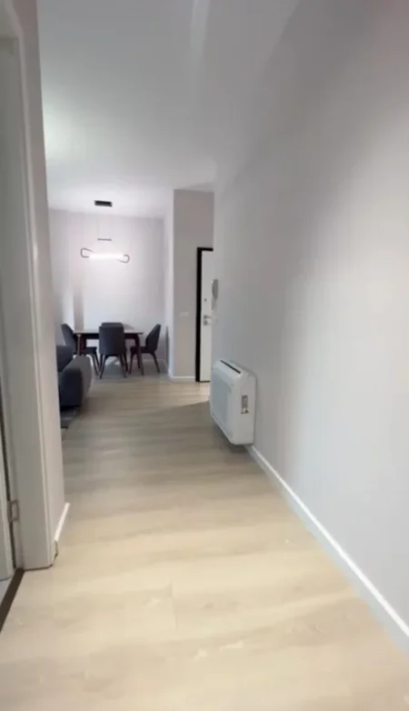 Tirane, jepet me qera apartament 1+1 Kati 4, 70 m² 900 € (Rruga e Kosovareve)