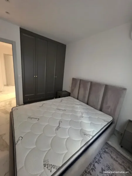 Tirane, jepet me qera apartament 1+1+Ballkon Kati 2, 50 m² 573 € 