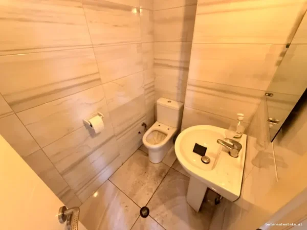 Tirane, jepet me qera dyqan Kati 0, 60 m² 730 € (Rruga e Dibres)