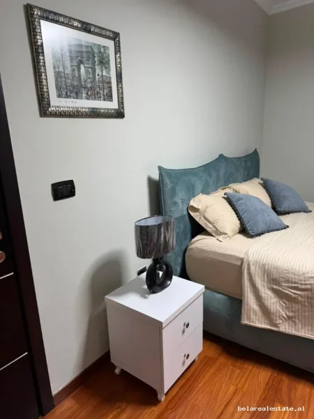 Tirane, jepet me qera apartament 1+1+Ballkon Kati 6, 98 m² 1.500 € (Ahmet Pazari)