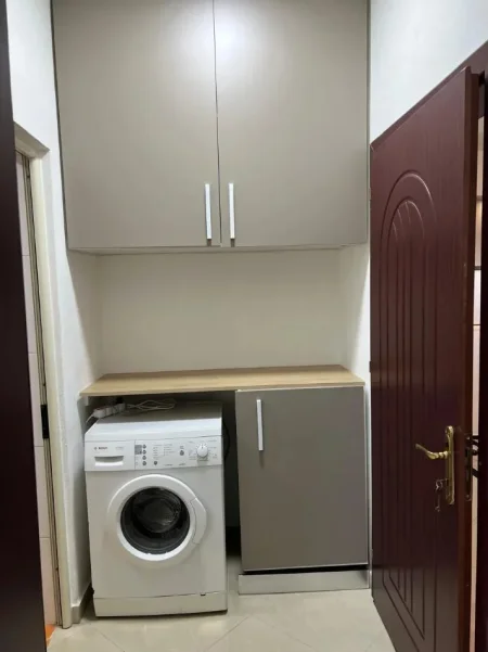 Tirane, jepet me qera apartament 1+1 Kati 5, 72 m² 420 € (Astir)