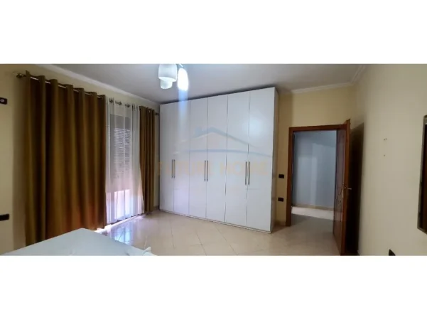 Tirane, jepet me qera apartament 2+1 Kati 6, 87 m² 500 € (Rruga Jordan Misja)