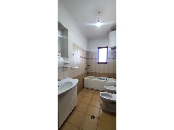 Tirane, jepet me qera apartament 2+1 Kati 6, 87 m² 500 € (Rruga Jordan Misja)