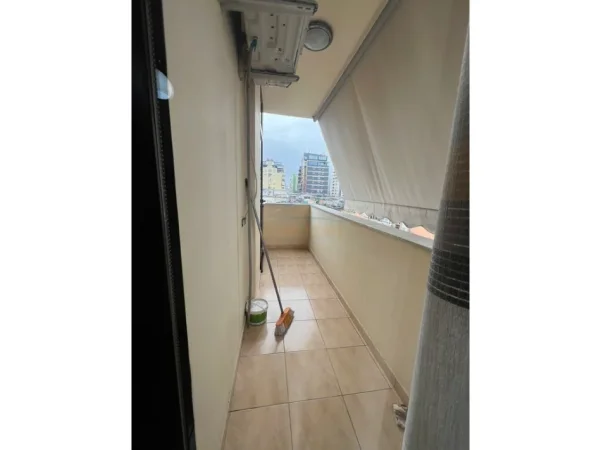 Tirane, jepet me qera apartament 2+1 Kati 6, 100 m² 850 € (Blloku)