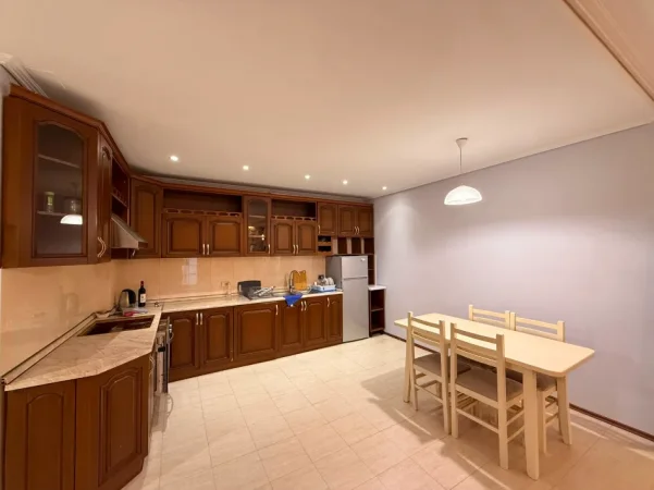 Shqiperi, jepet me qera apartament 2+1+Aneks+Ballkon Kati 9, 70 m² 900 € (Liqeni Tiranes)